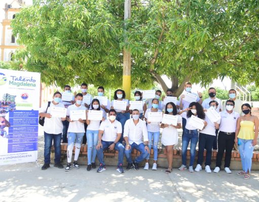El Piñón/ UNIMAGDALENA entregó 20 Becas Talento Magdalena a mejores bachilleres