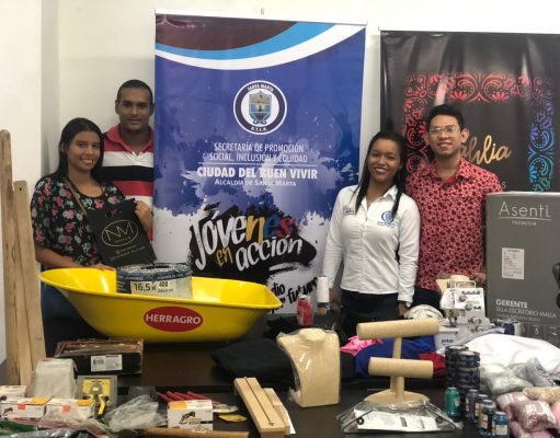 Beneficiarios de Jóvenes en Acción podrán participar en concurso de emprendedores