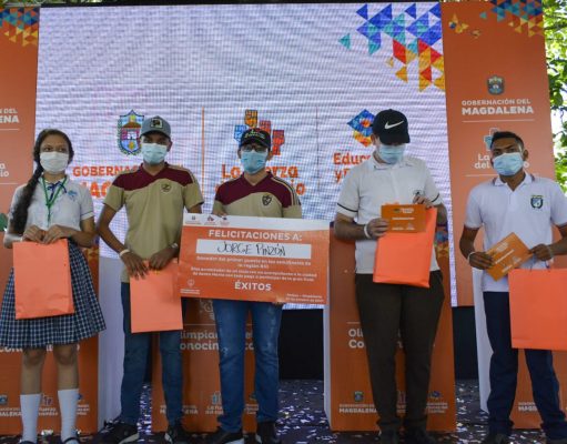 Finalistas de Ferias y Olimpiadas del Conocimiento sueñan con ganar el primer lugar