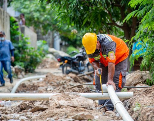 Alcaldía Distrital y Essmar ejecutan obras de acueducto en ‘Martha Abello’