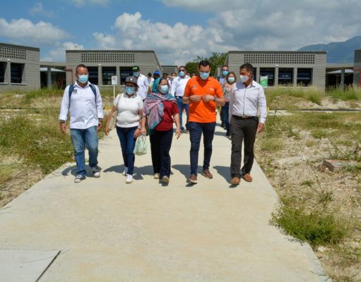 Zona Bananera / Gobernación inspeccionó colegio para garantizar culminación