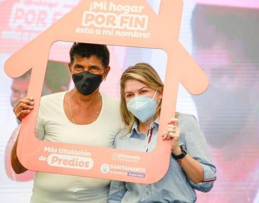 Alcaldesa Virna Johnson cumple los sueños a más familias samarias