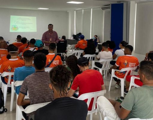 Gobernación lidera capacitación a deportistas de Alto Rendimiento