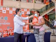 Gobernador adjudica contrato del PAE para beneficiar a 141 mil niños