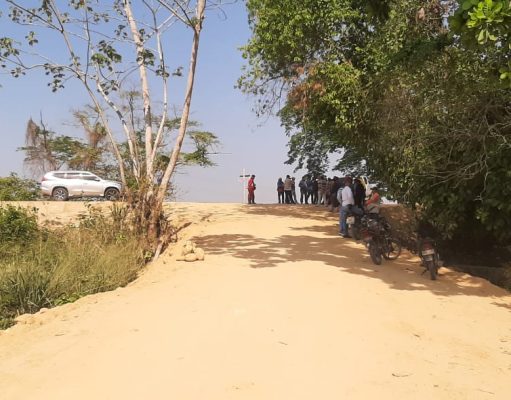 Aracataca/ Campesinos protestan por una loma que levantó, Ruta del Sol, sin socializar con ellos