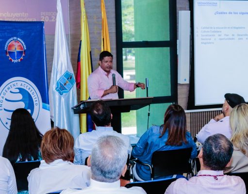 Rector Pablo Vera integra al sector productivo en el CUUE Sierra Nevada