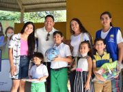 Regala sonrisas a un niño en esta Navidad