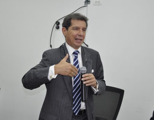 Queja de Lafaurie al gobierno: en “Niños” anteriores tuvimos bodegas para distribuir suplementos; menos cuento y más hechos