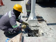 Mantenimientos en alumbrado público de la Avenida del Río