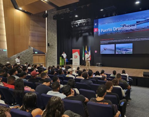 Drummond capacitó a estudiantes de ingeniería en el marco de su compromiso con la formación minera