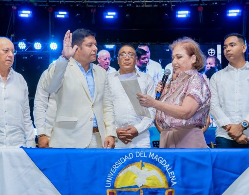 El doctor Pablo Vera Salazar juró y tomó posesión como rector de UNIMAGDALENA 2024-2028