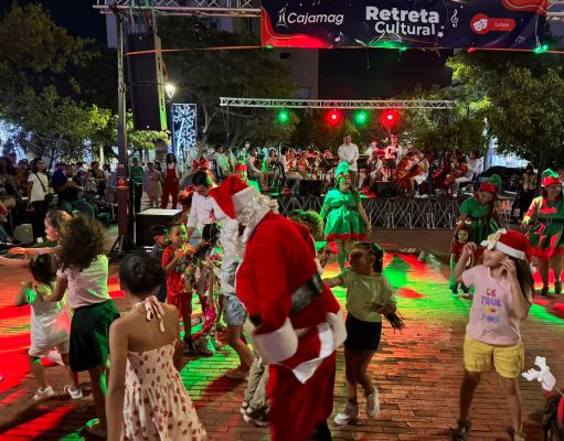 Cultura, historia y espíritu navideño se unieron en la Retreta Musical del parque Bolívar