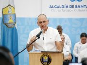 Alcalde Pinedo alerta sobre “cartel de las válvulas” por rebosamiento de aguas residuales