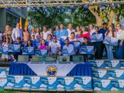 UNIMAGDALENA cierra brechas digitales entregando más computadores a estudiantes de Talento Magdalena