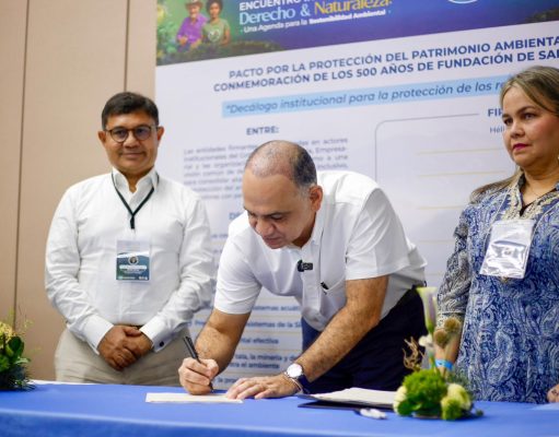 Alcalde Pinedo firma Pacto por la Protección del Patrimonio Ambiental en los 500 años de Santa Marta