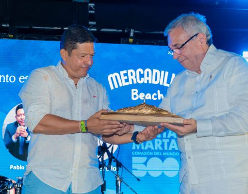 Rector Pablo Vera Salazar recibe reconocimiento por su aporte significativo al desarrollo de Santa Marta