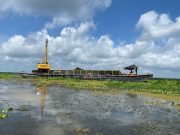 CORPAMAG avanza con pruebas piloto de remoción mecánica y manual de la hydrilla