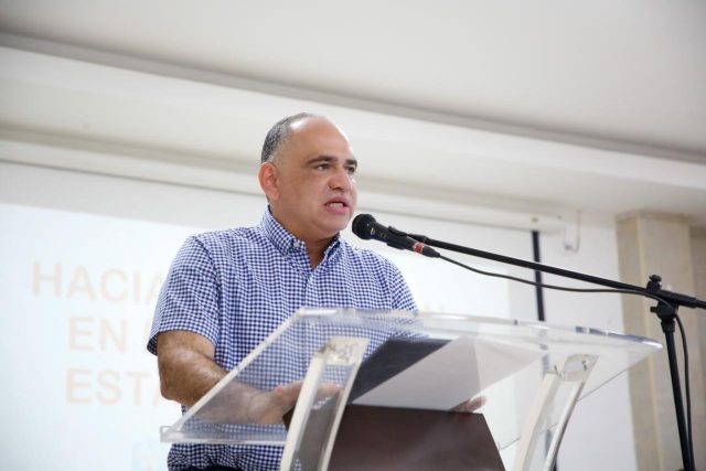 Alcalde Carlos Pinedo