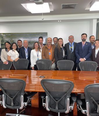 Gobierno de Carlos Pinedo consolida hoja de ruta para modernizar el aeropuerto