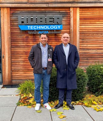 Alcalde Carlos Pinedo gestiona modernización del sistema de aguas residuales