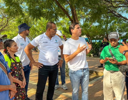 Alcaldía e INDETUR intensifican acciones de limpieza en las playas