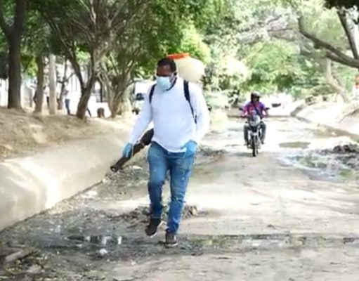 Alcaldía intensifica acciones para prevenir el dengue en los barrios