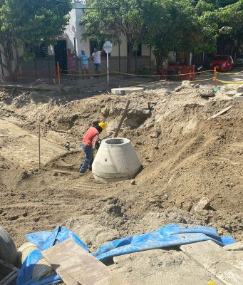 Alcalde Pinedo anuncia construcción del alcantarillado pluvial en Pescaíto