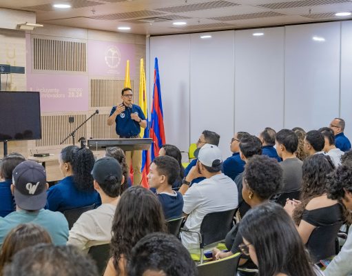Facultad de Ciencias Empresariales y Económicas consolida su ruta hacia la excelencia académica