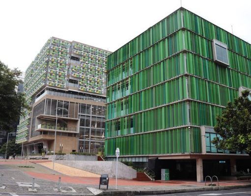 Becas por Colombia: apoyo al talento de las regiones para transformar el futuro del país.