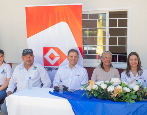 Zona Bananera/ Drummond y Fenoco entregan nuevas aulas escolares en Guamachito