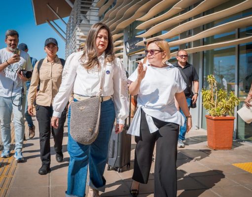 Gobernadora Guerra recibió a minTransporte para atender emergencia en Mendihuaca