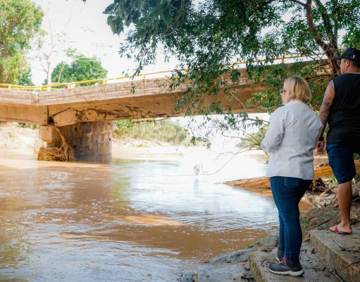 Gobernadora Margarita Guerra gestiona puente militar para Mendihuaca