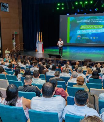 Rector Pablo Vera lideró rendición de cuentas y diálogo con docentes en Bienvenida 2026-I