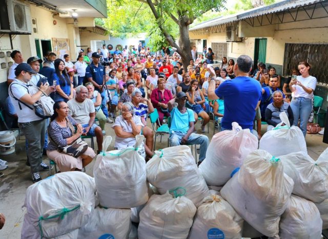 alcalde lucha ayudas