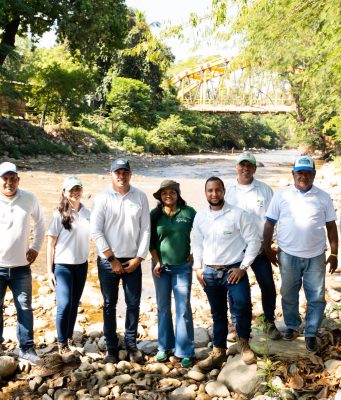 CORPAMAG fortalece regulación de las fuentes hídricas en los ríos Frío y Sevilla