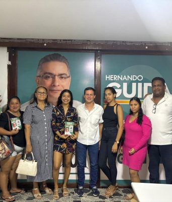 Concejal Beto Socarrás, Carlos Díaz Granados, Nelly Gómez y líderes comunales respaldan a Hernando Guida en Santa Marta