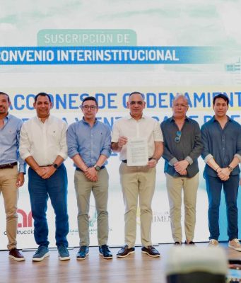 Camacol y Alcaldía firman convenios de infraestructura y saneamiento para beneficio de 17.700 habitantes