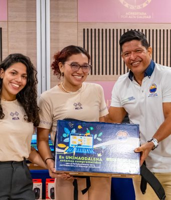 UNIMAGDALENA fortalece el liderazgo estudiantil con la entrega de 103 computadores portátiles