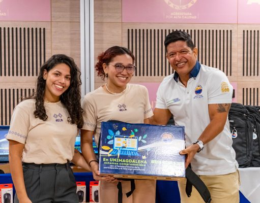 UNIMAGDALENA fortalece el liderazgo estudiantil con la entrega de 103 computadores portátiles
