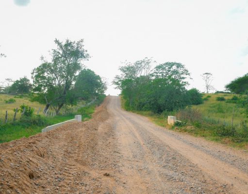 Trabajos de mejoramiento en la vía Chibolo – Santa Inés están al 100 %