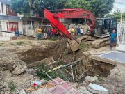 Alcalde Carlos Pinedo atiende emergencia en Villas de Alejandría