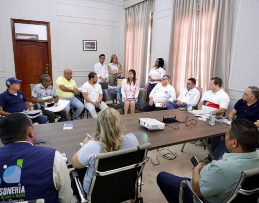 Alcalde Pinedo lidera atención integral en Villas de Alejandría y define soluciones