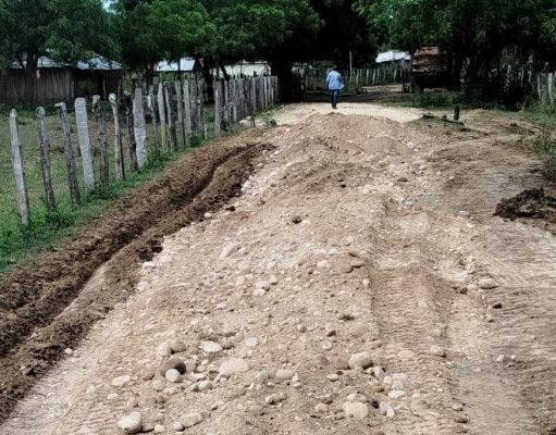 Pivijay /Alcaldía avanza en recuperación vial de tramos claves, impulsando desarrollo rural