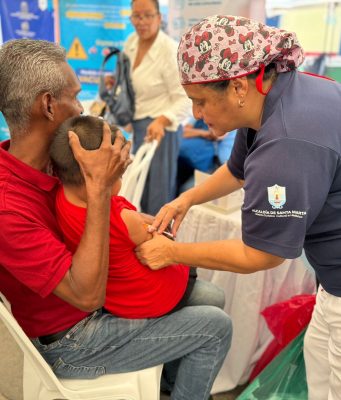 Alcaldía ha vacunado más de 890 menores de edad contra el dengue