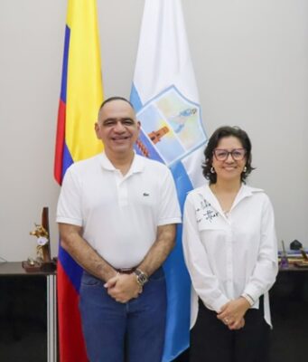 Alcalde Pinedo y viceministra de Agua avanzan en proceso para instalación de plantas desalinizadoras