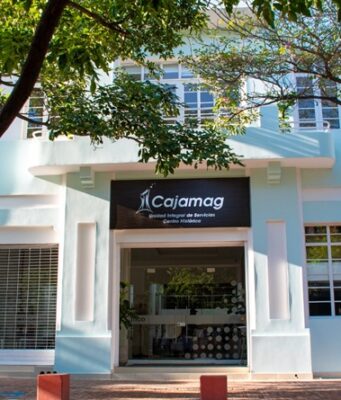 Cajamag lidera jornada para prevenir cáncer de cérvix y promover su detección temprana