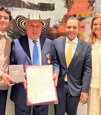 Senado condecoró al periodista Octavio Vargas Gómez que le dio voz al campo colombiano