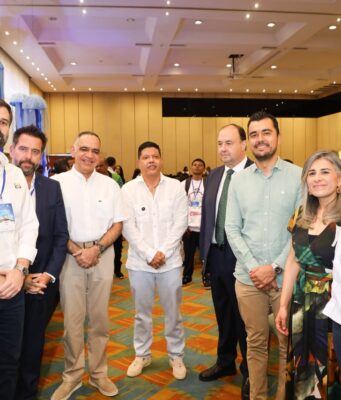 “Que el mar que nos une también nos inspire a cuidarlo”: alcalde Pinedo en apertura de InnovAzul Caribe 2026