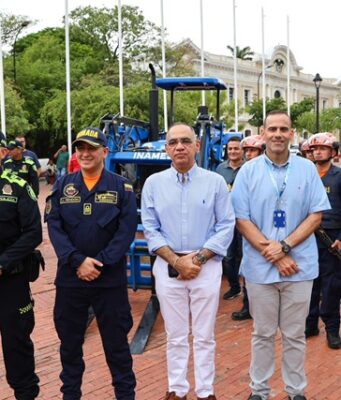 Alcaldía fortalece la seguridad en Santa Marta con entrega de vehículos a la Fuerza Pública