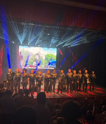 El Teatro Cajamag vibró al ritmo de Cuba: la Orquesta Aragón puso a bailar a los samarios